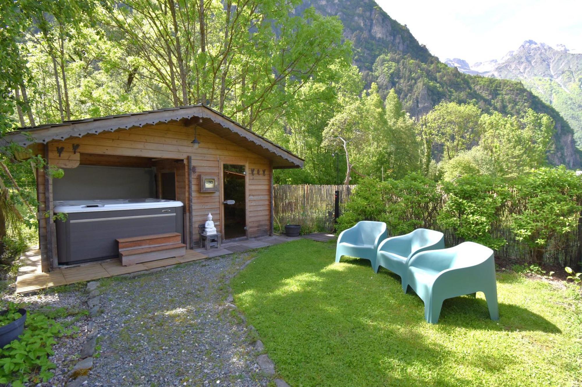 Bed and Breakfast La Cle Des Bois Le Bourg-dʼOisans Exteriér fotografie