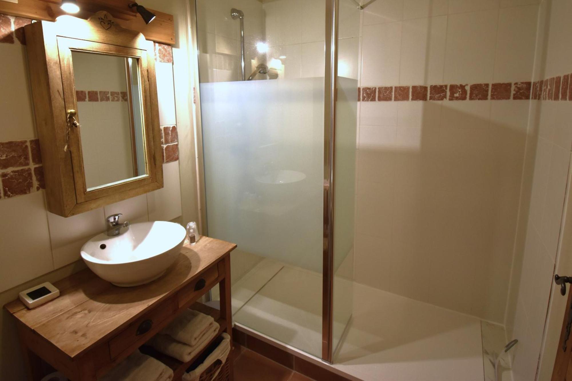Bed and Breakfast La Cle Des Bois Le Bourg-dʼOisans Exteriér fotografie
